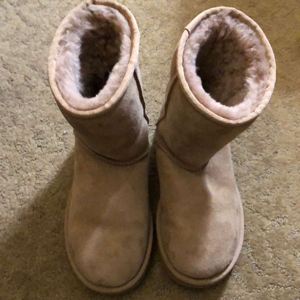 UGG boot size 5